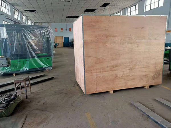 高壓共軌試驗(yàn)臺的調(diào)試離不開特殊工具