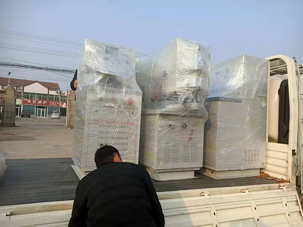 泰山海特牌F6L912機(jī)油泵試驗(yàn)臺(tái)、噴油泵試驗(yàn)臺(tái)等設(shè)備同時(shí)發(fā)貨